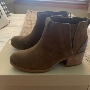 Clark’s women’s boots